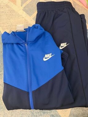 Nike Royal Blue and Navy Two-Tone Tracksuit Set
